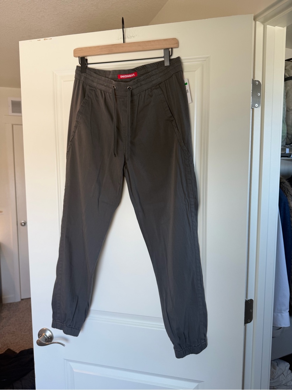UNIONBAY women’s Gray Elastic Waist Jogger Pants